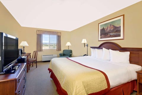 Pinedale Hotel & Suites Hotel in Pinedale