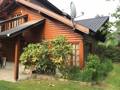 Property building, Day, Garden, Garden view