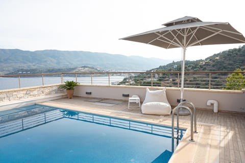 Property building, Balcony/Terrace, Mountain view, Pool view, Sea view, Swimming pool