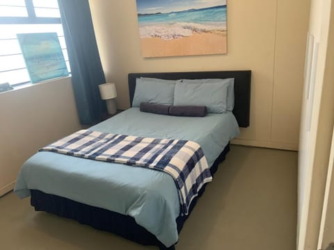 The Waves, 302 Quayside Point Waterfront Apartment in Durban