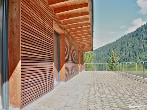 Property building, Day, Natural landscape, Balcony/Terrace, Mountain view