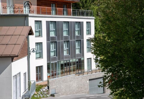 Property building, Day