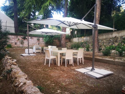 Hortensia Garden Übernachtung mit Frühstück in Macerata