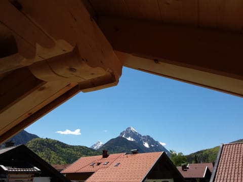 Balcony/Terrace, Mountain view