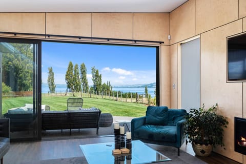 Living room, Lake view