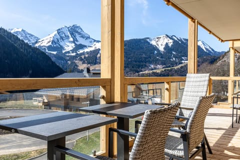 View (from property/room), Balcony/Terrace, Mountain view, Mountain view