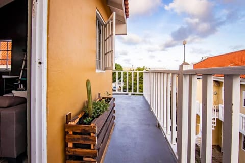 CityLife Apartments in historic Willemstad - 2 bedroom apartment with attic - O Condominio in Willemstad