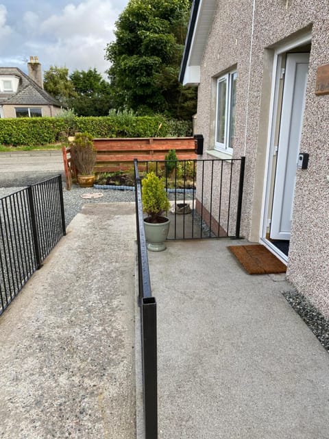 Tigh Murdag, 37D Newmarket HS2 0DT House in Scotland