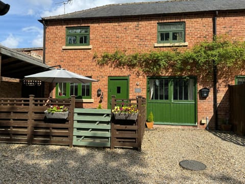 Piper Cottage, Bilbrough, York House in Selby