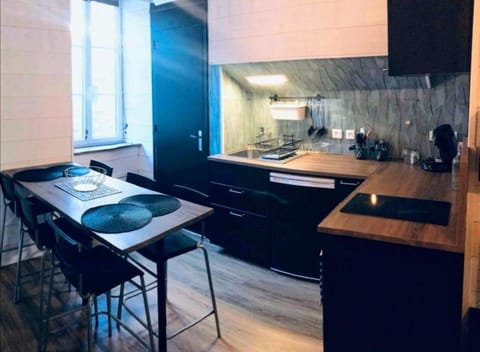 Au cœur des remparts, L'ÉCRIN Appartement 2 chambres pour 2-6 pers Apartment in St-Malo