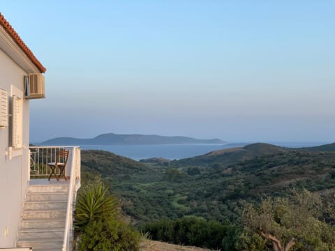 View (from property/room), Balcony/Terrace, Sea view