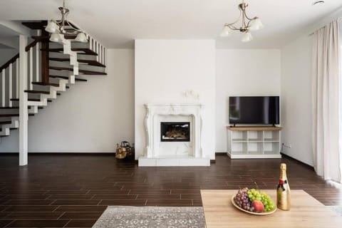 2 House Between Two Lakes House in Vilnius