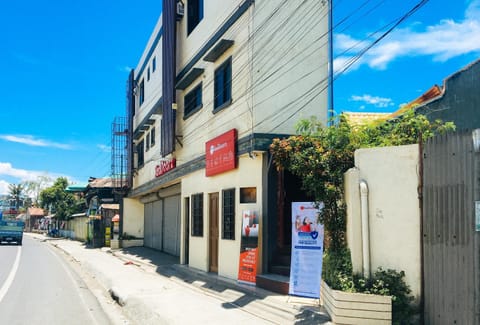 RedDoorz @ El Cuarto SRP Talisay Hôtel in Cebu City