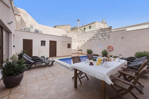 Sa Placeta new reformed large town house with pool Haus in Sa Pobla