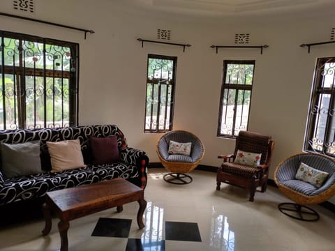 New Dream House Bed and Breakfast in Kenya