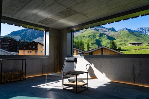 Balcony/Terrace, Mountain view