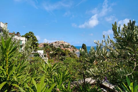 Casa Miradore 600 mt dal mare Apartment in Imperia