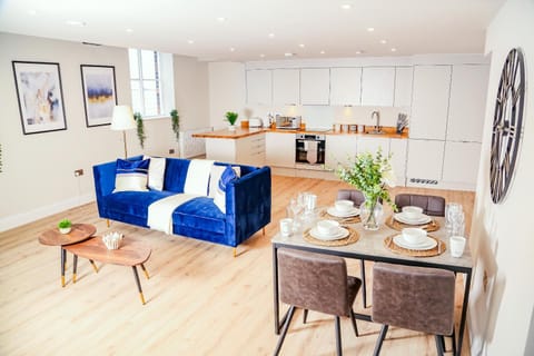 Shrewsbury apartments by BEVOLVE - Free Parking Apartment in Shrewsbury