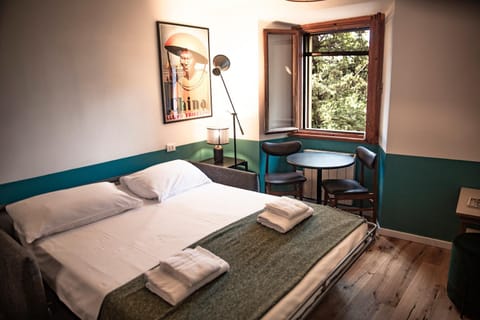 Bed, Photo of the whole room