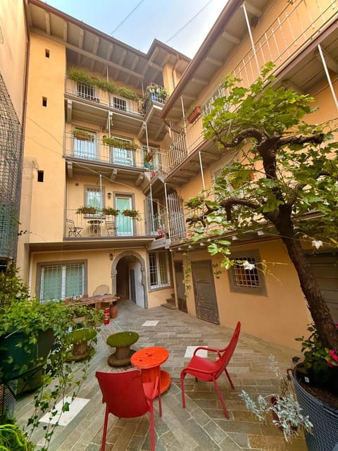 Inner courtyard view