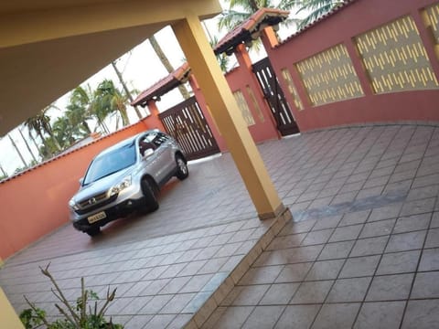 Linda Casa Beira-Mar para alugar em Mongaguá House in Itanhaém