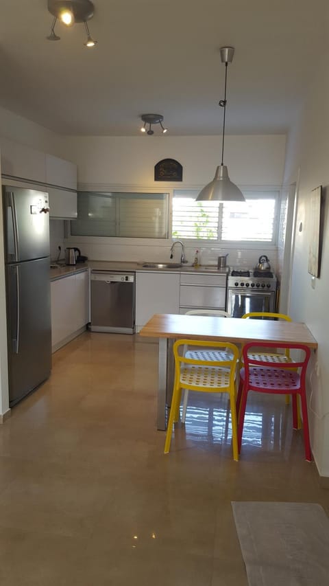 Room near Sheba Medical Center, and Bar Ilan, and TLV Airport Vacation rental in Tel Aviv District