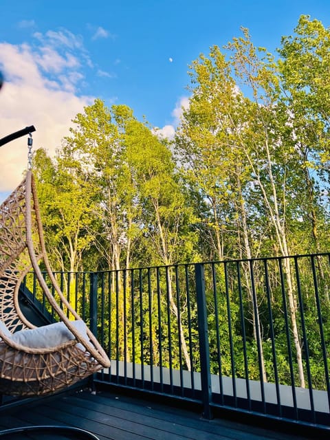 SEC HYDRO Executive Triplex Townhouse, Glasgow City Central, 3 Bedrooms/3 Bathrooms, 1 Living room/kitchen, 3 Floors, Master Bed's TERRACE, Main door, Garden, (Gym/Sauna/Steam/Indoor Swimming Pool Access), Parking - By CALA Homes House in Glasgow