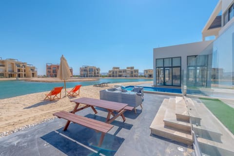 Long Island Gouna 5BR Tawila Beach House & Pool Chalet in Hurghada