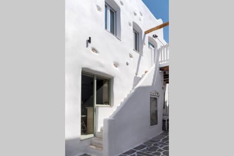 Soso's House Apartment in Naousa