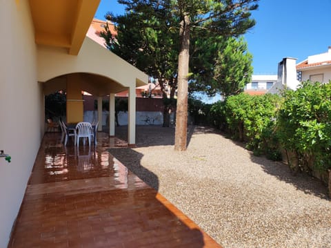 Beach House Villa At Peniche - Praia Consolação House in Peniche