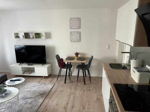 Exklusive moderne 2 Zi. Wohnung in ruhiger Lage Apartment in Baden-Baden