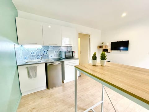 Living room, Seating area, kitchen