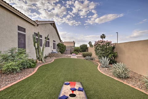 Estrella Mountain Home with Heated Pool and Fire Pit! House in Goodyear