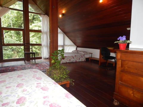 Bedroom, Garden view