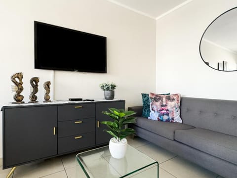 Perfect Beachfront Apartments Apartment in Sea Point