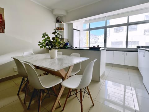 Perfect Beachfront Apartments Apartment in Sea Point