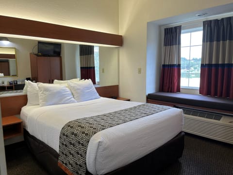 Microtel Inn and Suites by Wyndham - Lady Lake/ The Villages Hotel in Lady Lake