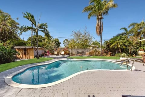Home Wpool By Pmi Unit 401 House in Wilton Manors