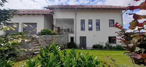 Property building, Facade/entrance, Garden