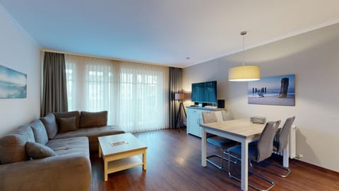 TV and multimedia, Living room, Dining area