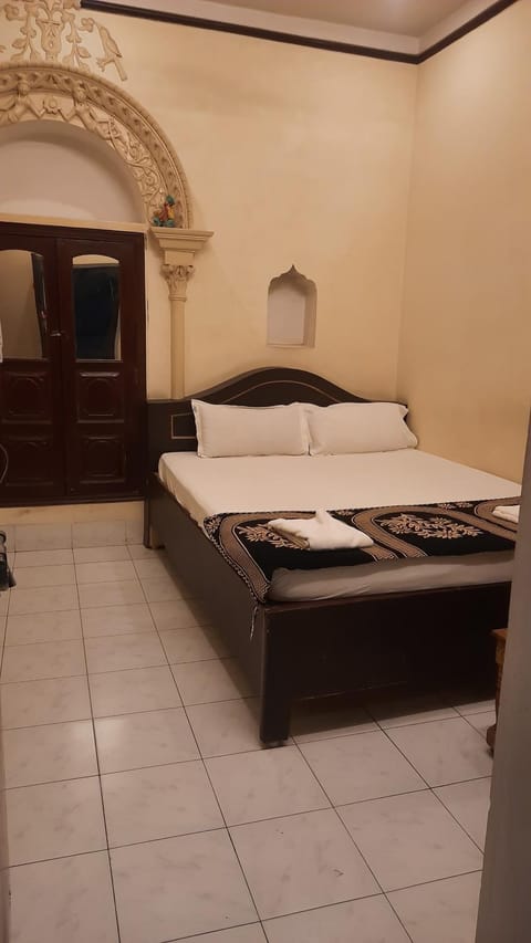 Baba Guest House Bed and Breakfast in Varanasi