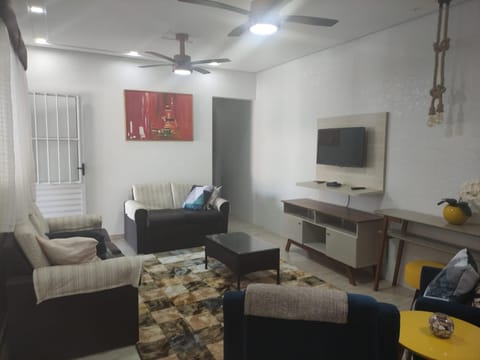 Communal lounge/ TV room, TV and multimedia, Living room