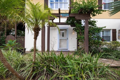 Golden Mile Beach Retreat House in Saint Augustine Beach