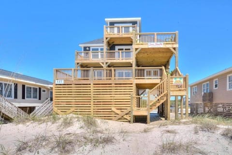 Sea Shack Memories House in Oak Island