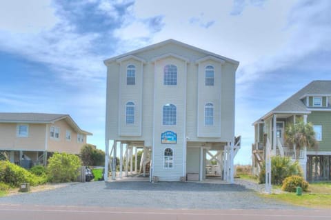 Jewels Del Mar House in Oak Island