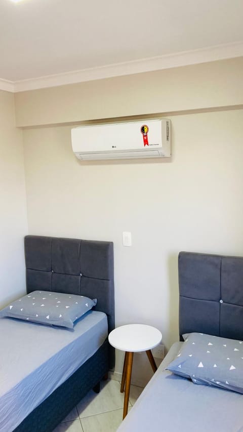 Bedroom, air conditioner