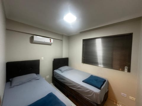 Bedroom, air conditioner