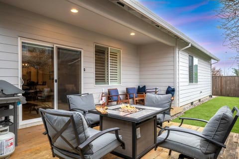 Family-Friendly Home Near Vineyards and Dtwn Newberg House in Newberg