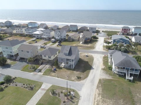 Picture Perfect House in Oak Island
