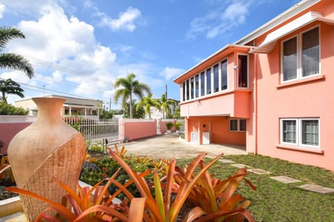 Blessed Manor by BSL Rentals Haus in Bridgetown
